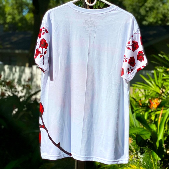 Fresh Laundry Tee - Always Fresh with Roses!  NWT!!! - Picture 6 of 7